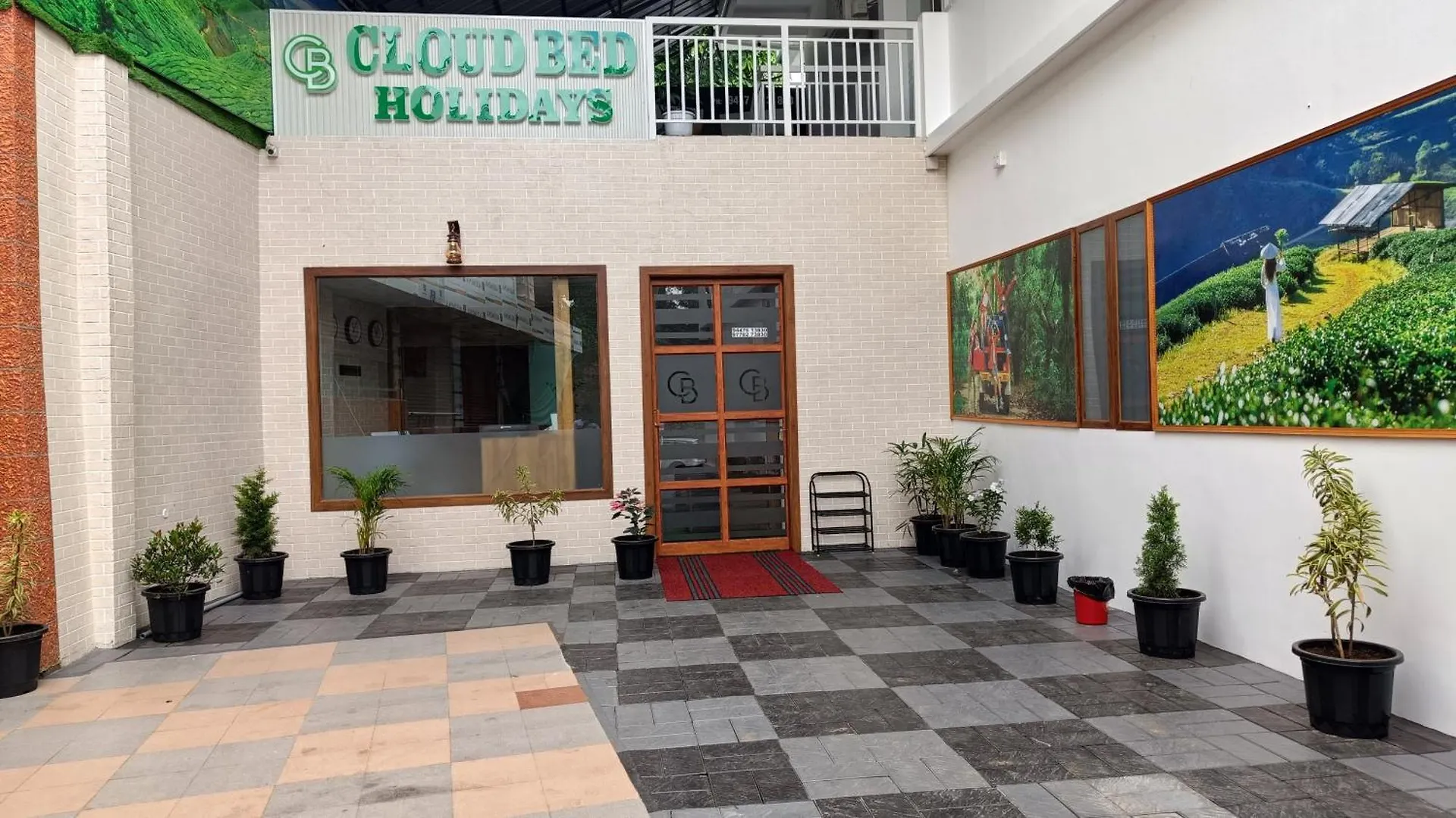 Cloud Bed Holidays Munnar India
