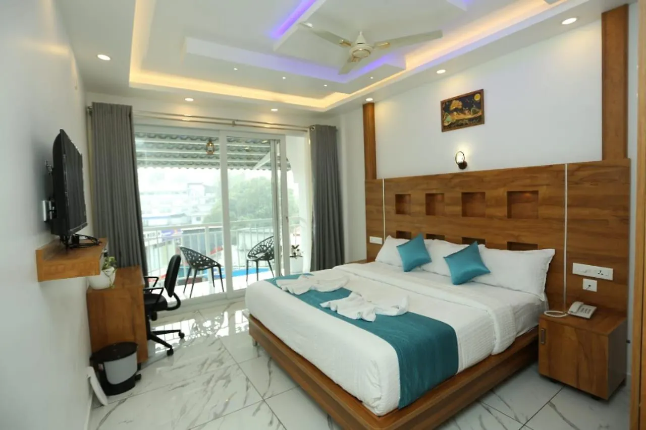 Проживание в семье Cloud Bed Holidays Муннар