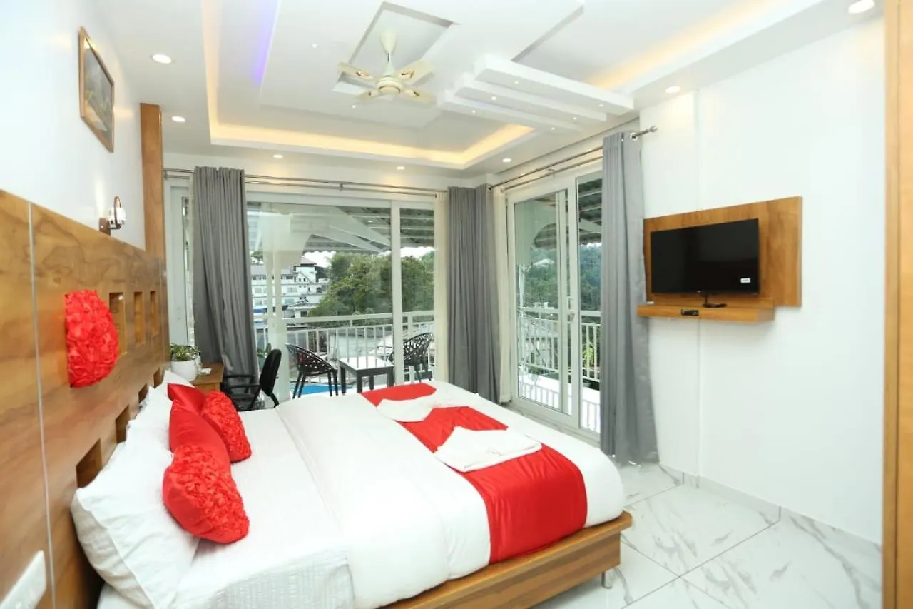 Проживание в семье Cloud Bed Holidays Муннар